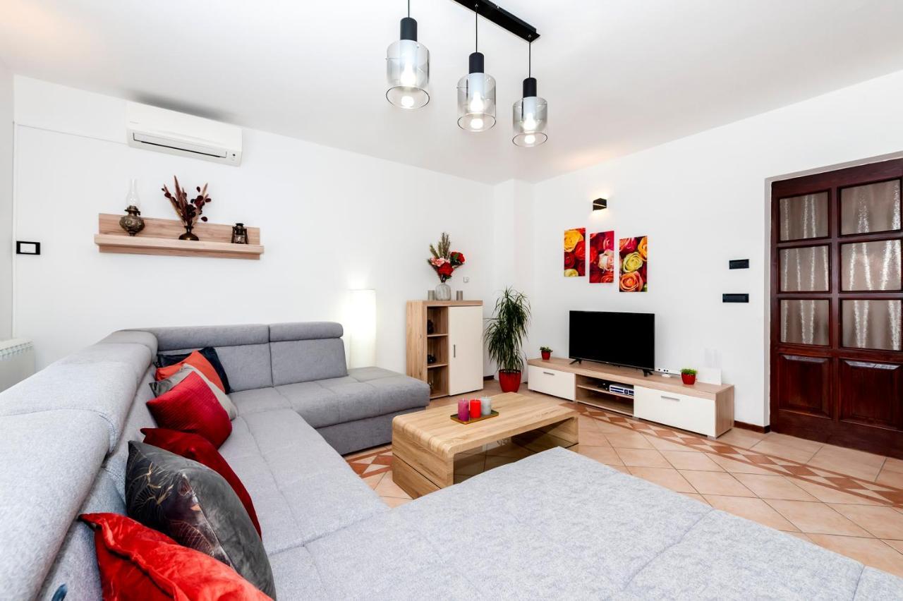Apartment St. Antonio 罗维尼 外观 照片